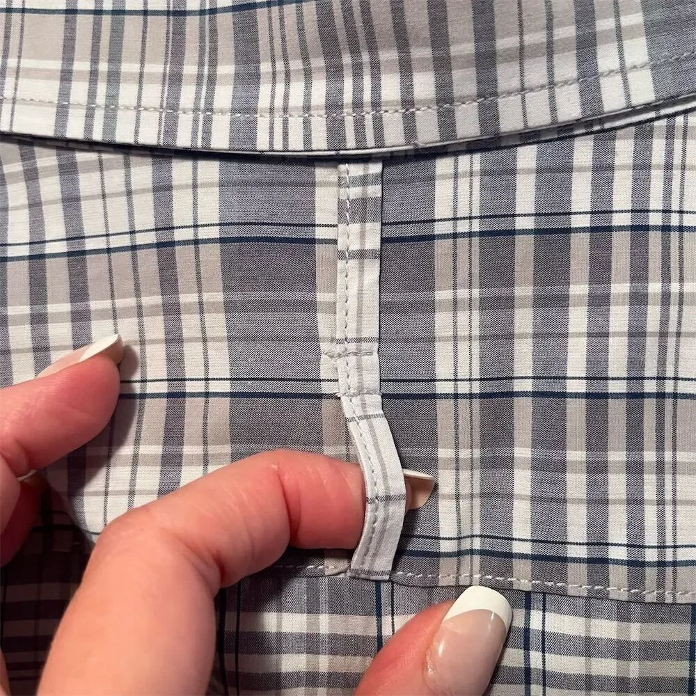 NWOT. Banana Republic Men's XL Black Plaid‎ Long Sleeve Button-Up Shirt.